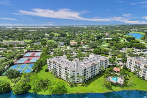 apt-501-3500 Oaks Clubhouse Dr, Pompano Beach, FL, 33069-3694 | Card Image