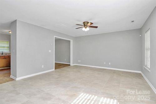 5750 Laborde Ave, Charlotte, NC, 28269-1807 | Card Image