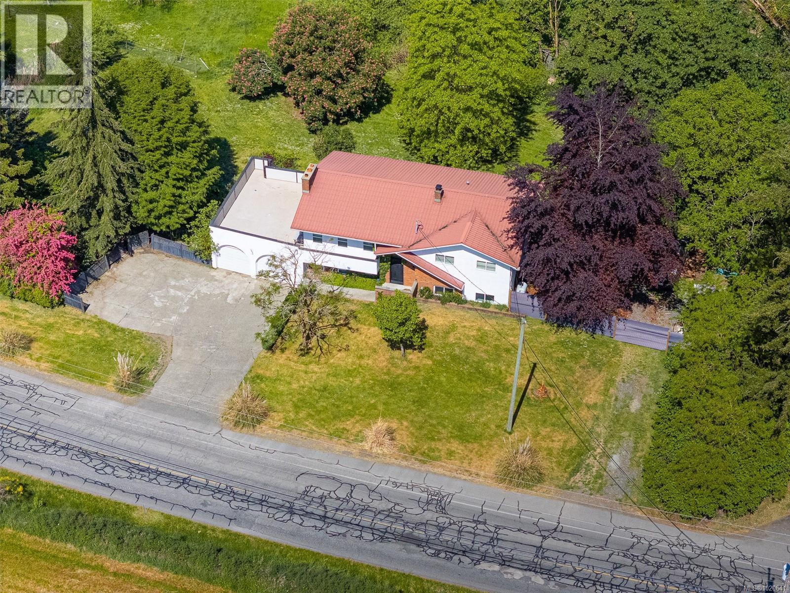 Residential in Cowichan Bay 5