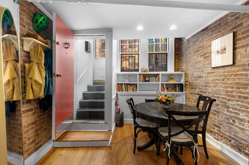 a-76 Phillips St, Boston, MA, 02114-3419 | Card Image