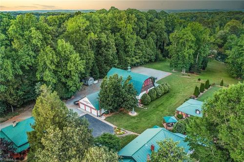156 March Manor Dr, Lexington, NC, 27295-2382 | Card Image