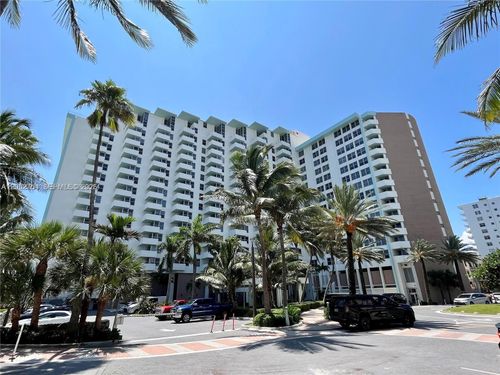 724-2899 Collins Ave, Miami Beach, FL, 33140-4433 | Card Image
