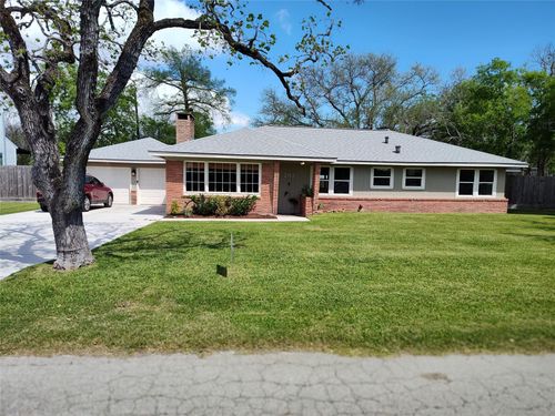 202 E Forest Ave, La Porte, TX, 77571-7386 | Card Image