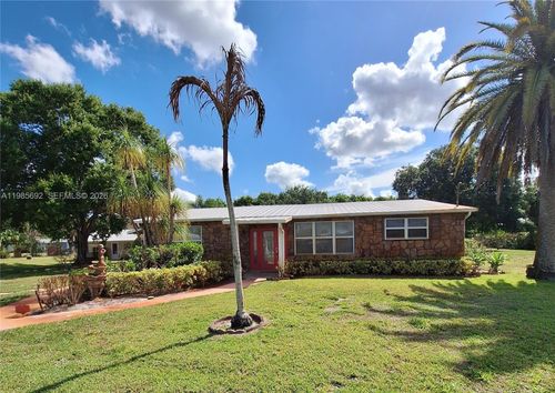 5525 Se Ault Ave, Stuart, FL, 34997-6438 | Card Image