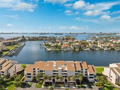 104 - 6250 Kipps Colony Court, Condo with 3 bedrooms, 2 bathrooms and null parking in Gulfport FL | Image 1