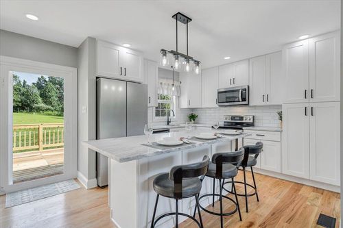 155 Mallard Cove Rd, Moneta, VA, 24121-2356 | Card Image