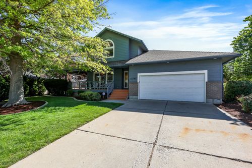 11705 S Littler Dr, Spokane, WA, 99223-9574 | Card Image