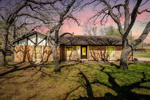 620 Donna Ct, Burleson, TX, 76028-1320 | Card Image