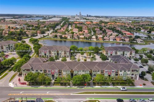 apt-218-10902 Nw 83rd St, Doral, FL, 33178-1725 | Card Image
