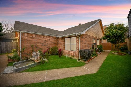 11638 Evesborough Dr, Houston, TX, 77099-1906 | Card Image