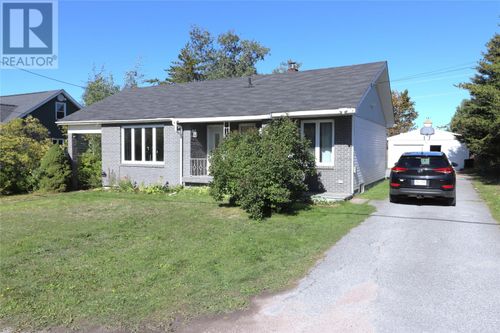 33 Garden Rd, Deer Lake, NL, A8A1K9 | Card Image