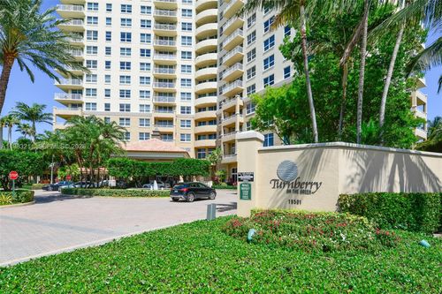 apt-211-19501 W Country Club Dr, Aventura, FL, 33180-2472 | Card Image