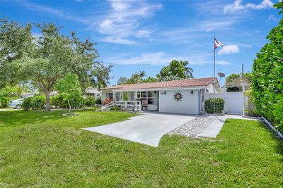 710 Nw 37th St, House other with 3 bedrooms, 2 bathrooms and null parking in Oakland Park FL | Image 2