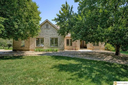 16498 Cinnamon Dr, Omaha, NE, 68136-1438 | Card Image
