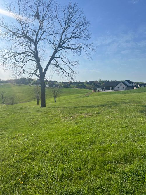 149-304 Prestwick Cir, Richmond, KY, 40475-8031 | Card Image