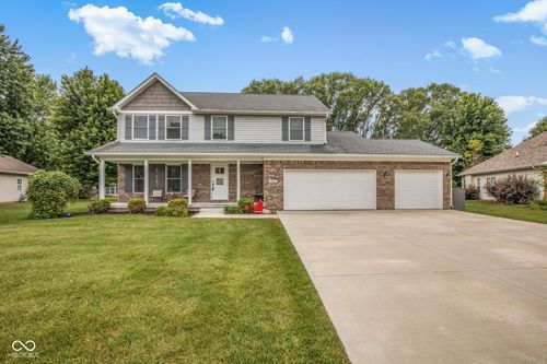 425 S Bridge Water Ln, Muncie, IN, 47304-8314 | Card Image