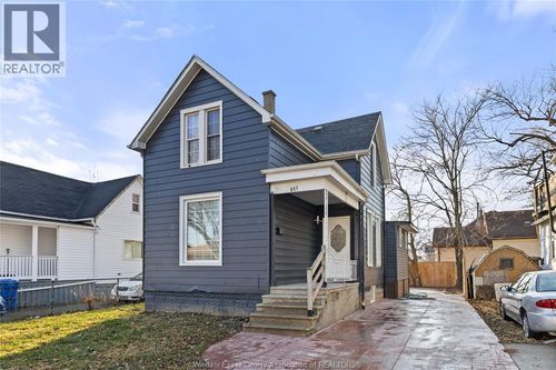 811 Langlois Ave, Windsor, ON, N9A2G9 | Card Image