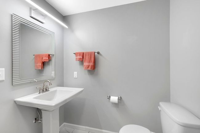 105 Community Dr, Condo with 3 bedrooms, 3 bathrooms and null parking in FALL RIVER WI | Image 31