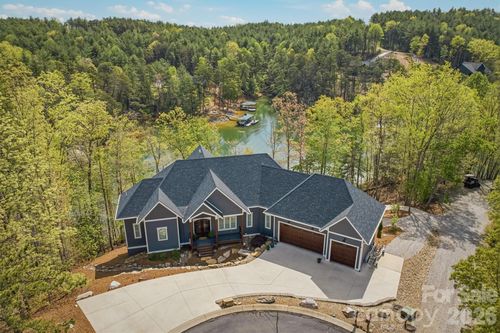 10 Otter Cove Ct, Nebo, NC, 28761-8206 | Card Image