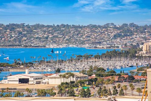 407-2330 First Avenue, San Diego, CA, 92101 | Card Image