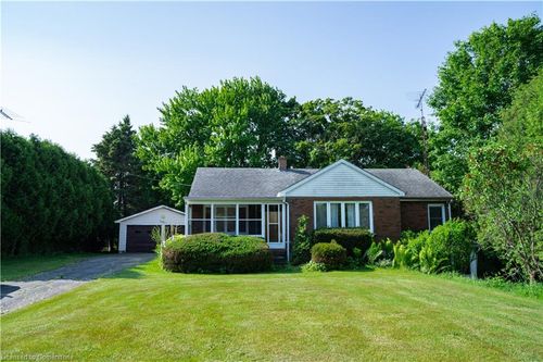 10 13th St W, Simcoe, ON, N3Y4K3 | Card Image