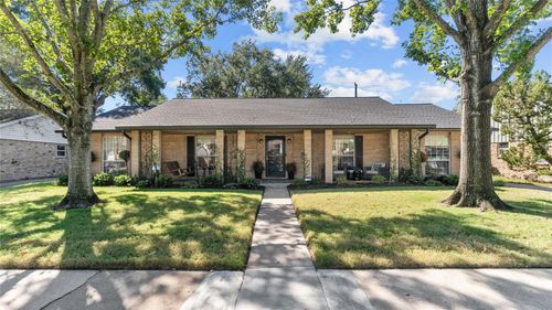 5739 Valkeith Dr, Houston, TX, 77096-4825 | Card Image