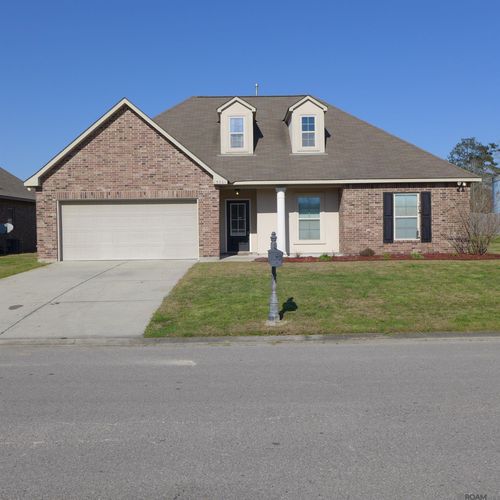 13901 Arbor Walk Dr, Denham Springs, LA, 70726 | Card Image