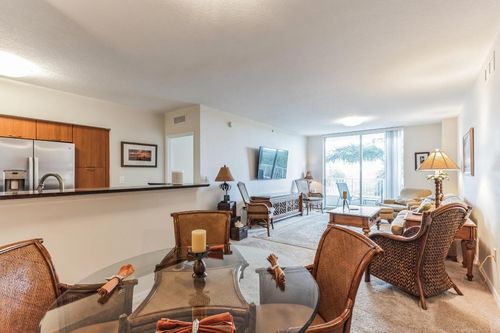 511-700 E Boynton Beach Blvd, Boynton Beach, FL, 33435-4100 | Card Image