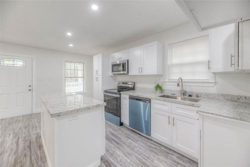 161 Evergreen, Livingston, TX, 77351-9246 | Card Image