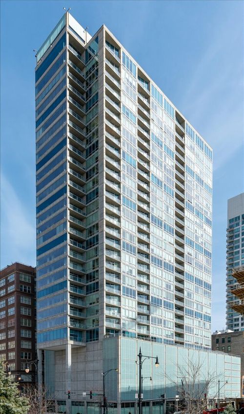 2709-611 S Wells St, Chicago, IL, 60607-4876 | Card Image