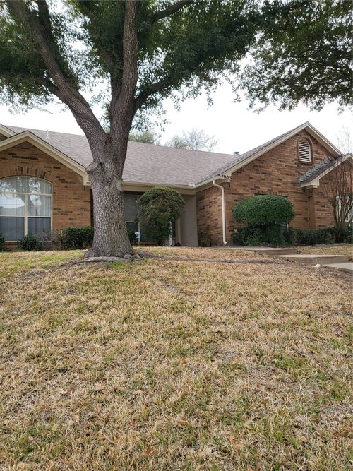 1905 Libby Ln, Grand Prairie, TX, 75050-2229 | Card Image