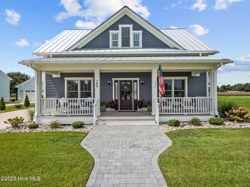 209 Villagers Way, Swansboro, NC, 28584-7734 | Card Image