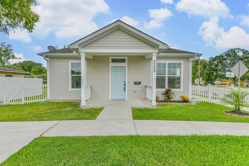 2209 Irene St, La Marque, TX, 77568-5322 | Card Image