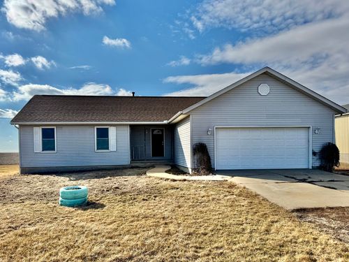 416 N Kathleen St, Stanford, IL, 61774-9481 | Card Image