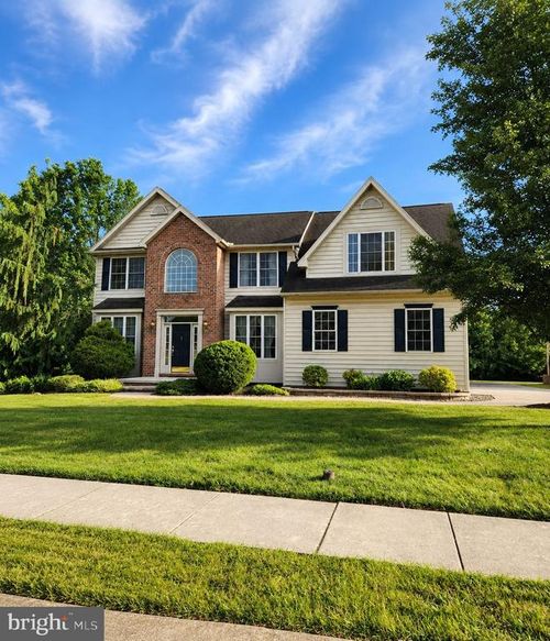 6 Andrew Ct, HANOVER, PA, 17331-7818 | Card Image