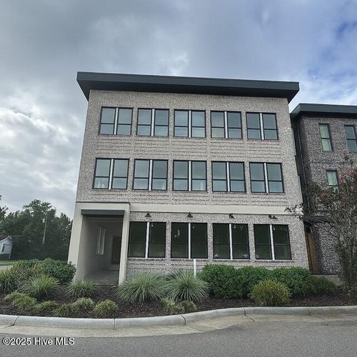 a-1124 Castle St, Wilmington, NC, 28401-5335 | Card Image