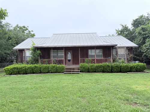 570 W Keanahalululu Ln, Bastrop, TX, 78602-6004 | Card Image