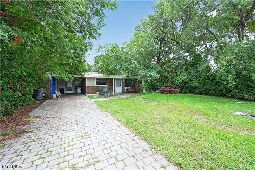 1223 Embassy Lane, NAPLES, FL, 34104 | Card Image