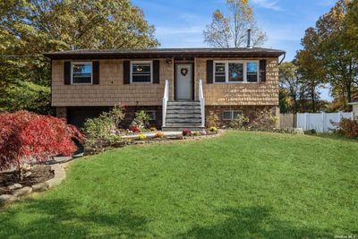 65 S Howell Avenue, House other with 4 bedrooms, 2 bathrooms and null parking in Centereach NY | Image 1