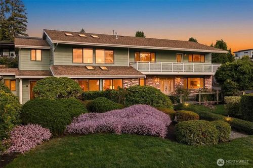 18805 94th Ave W, Edmonds, WA, 98020-2321 | Card Image