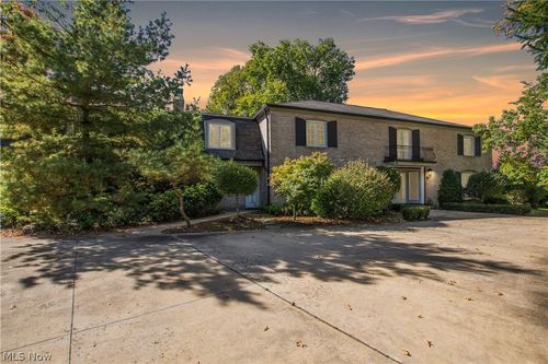 18220 Parkland Dr, Shaker Heights, OH, 44122-3448 | Card Image