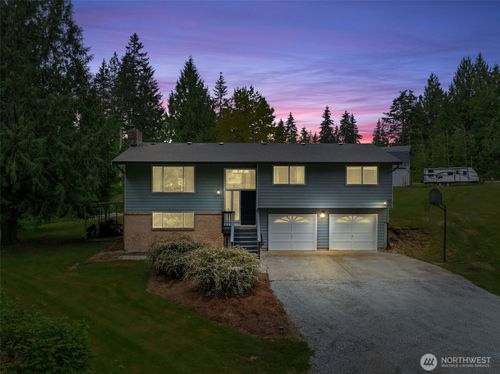 11206 138th Street Ne, Arlington, WA, 98223 | Card Image