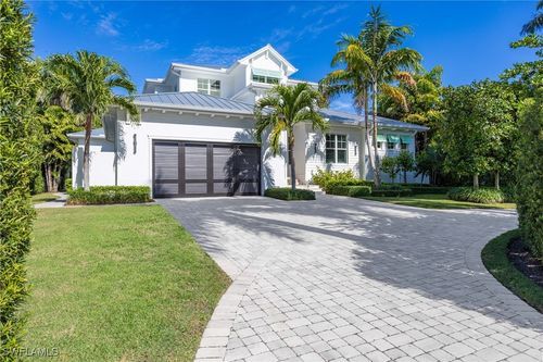 331 Spring Line Dr, Naples, FL, 34102-5054 | Card Image