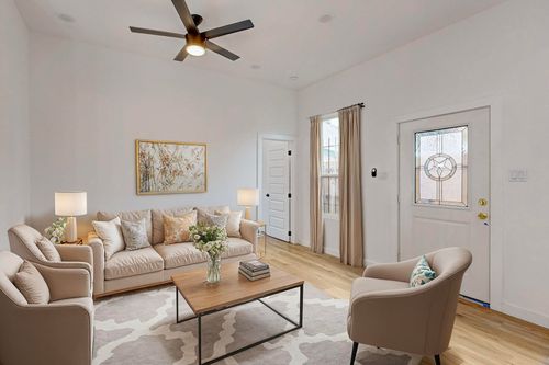 5223 Colonial Ave, Dallas, TX, 75215-4908 | Card Image