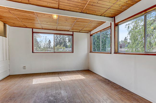 11735 210 St, House other with 5 bedrooms, 2 bathrooms and 4 parking in Maple Ridge BC | Image 11