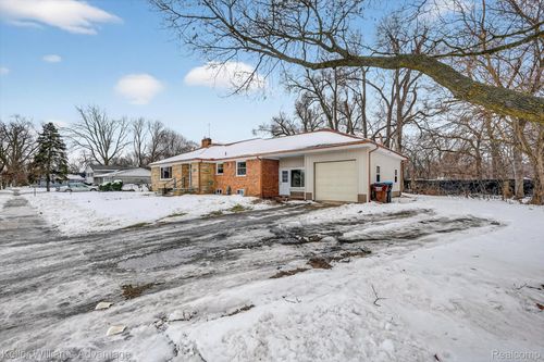 324 S Hamilton St, Ypsilanti, MI, 48197-5475 | Card Image