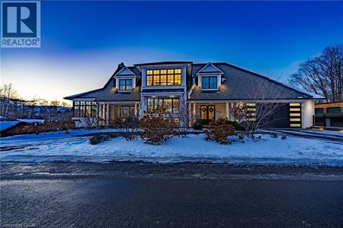 {{alt}} | Card Image