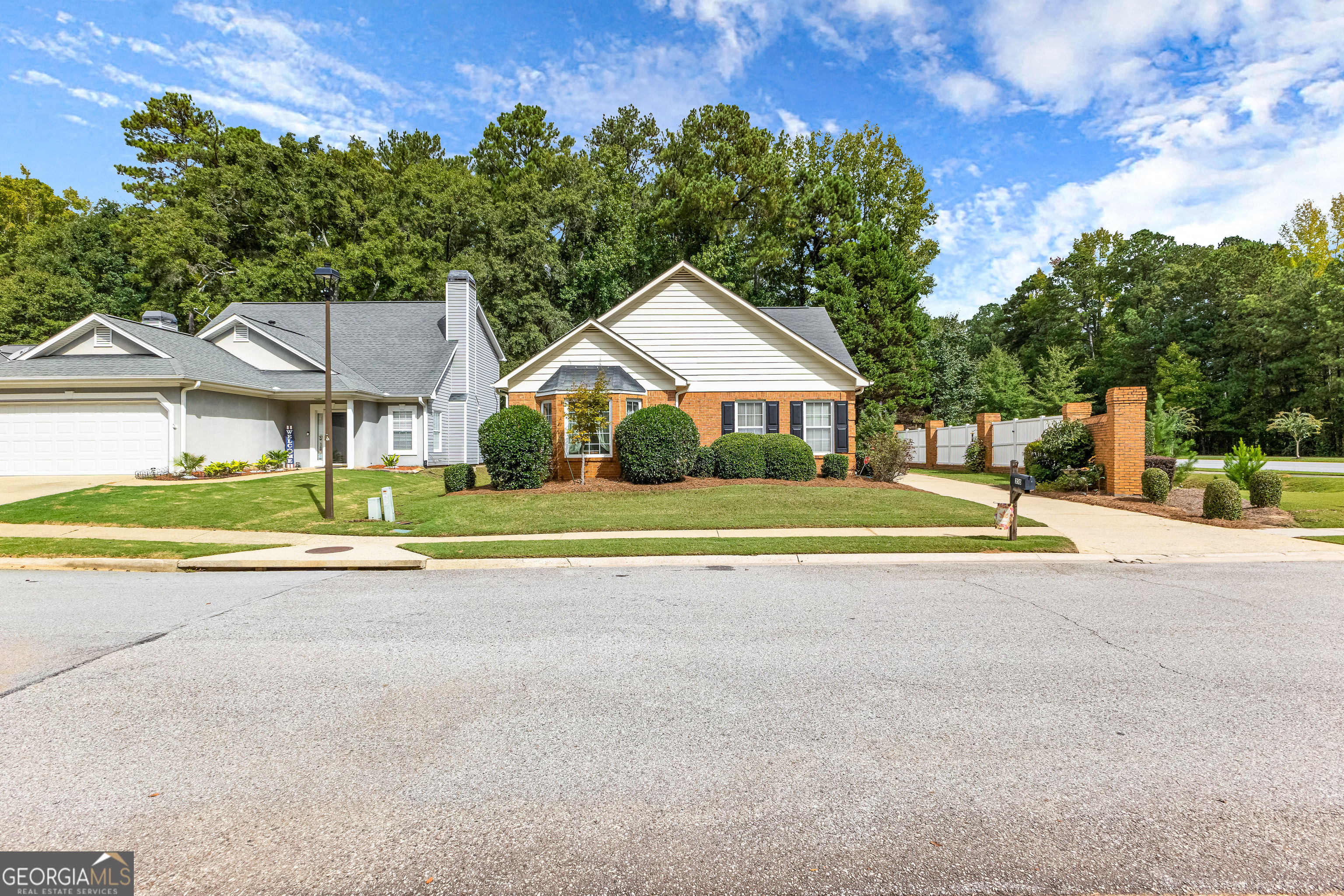 Woodgate Dr, Fayetteville, GA 30214