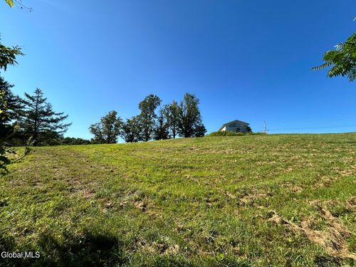 468 Myers Rd, Howes Cave, NY, 12092-2204 | Card Image