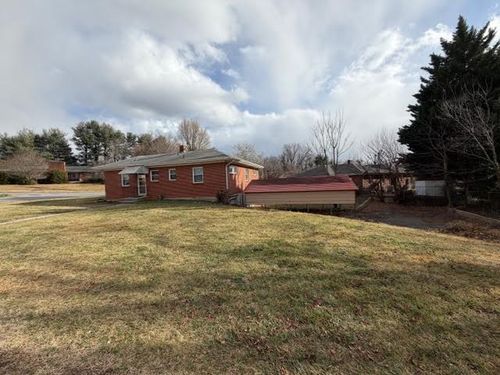 3322 Oakland Blvd Nw, Roanoke, VA, 24012-3430 | Card Image